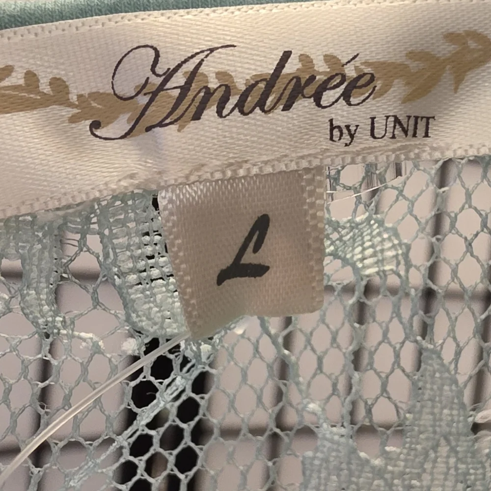 NWOT ANDREE BY UNIT Women's Aqua Lace Trim Top ~ Size Large - Picture 4 of 8